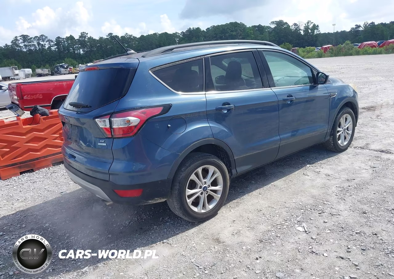 2018 Ford Escape Se VIN:1FMCU0GD5JUA19577 - 4