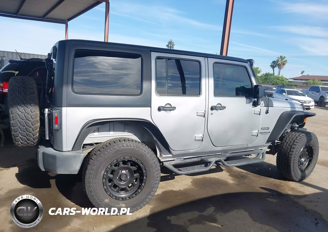 2016 Jeep Wrangler Unlimited Sport VIN:1C4BJWDG8GL248201 - 13