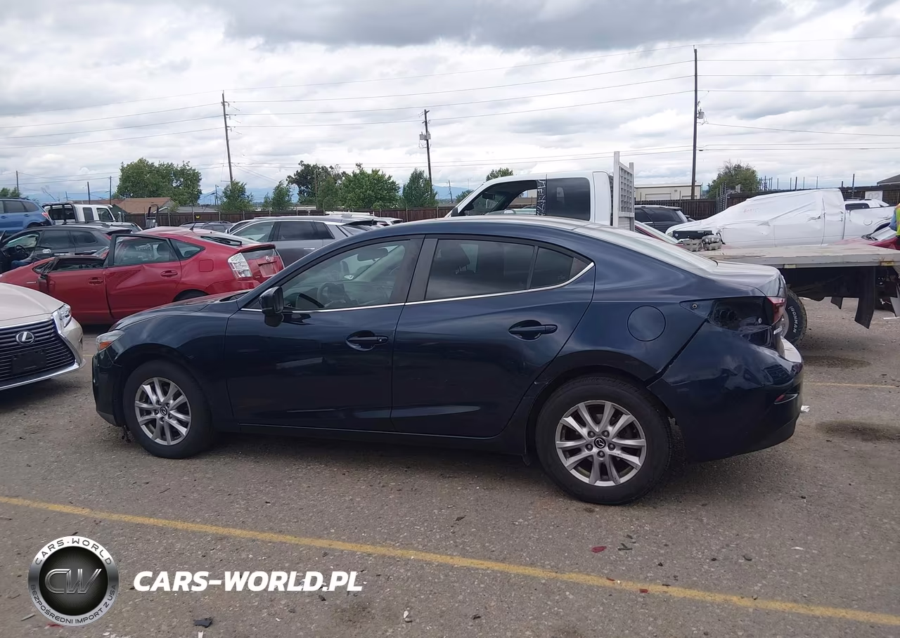 2018 Mazda Mazda3 Sport VIN:3MZBN1U78JM177317 - 15