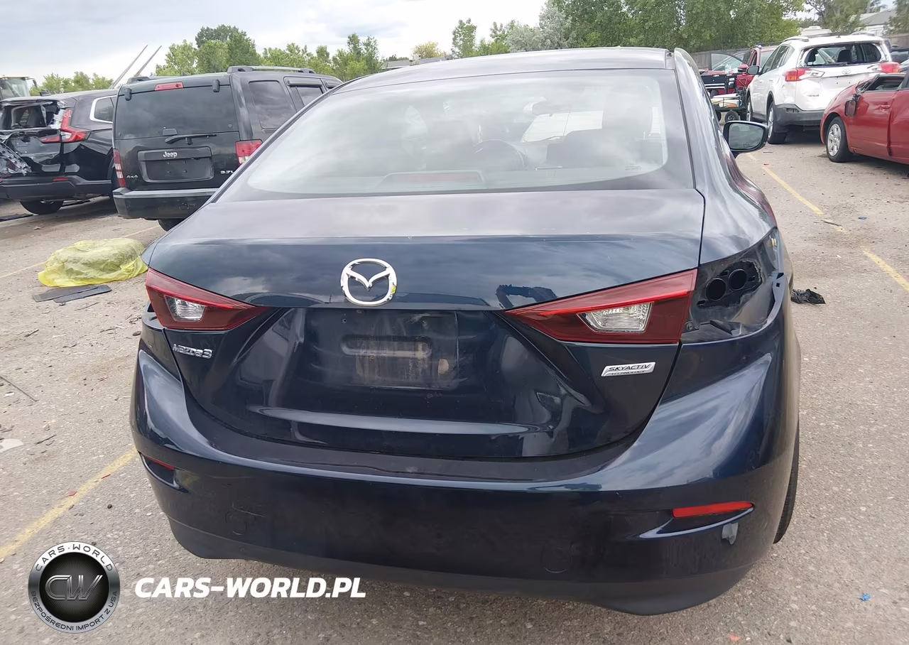 2018 Mazda Mazda3 Sport VIN:3MZBN1U78JM177317 - 17