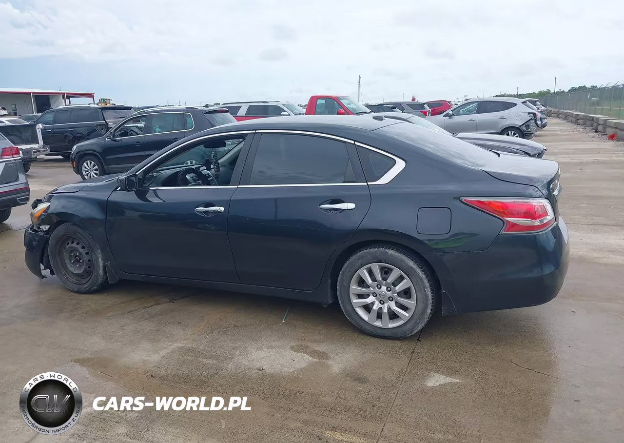 2015 Nissan Altima 2.5 S VIN:1N4AL3AP1FN307896 - 14
