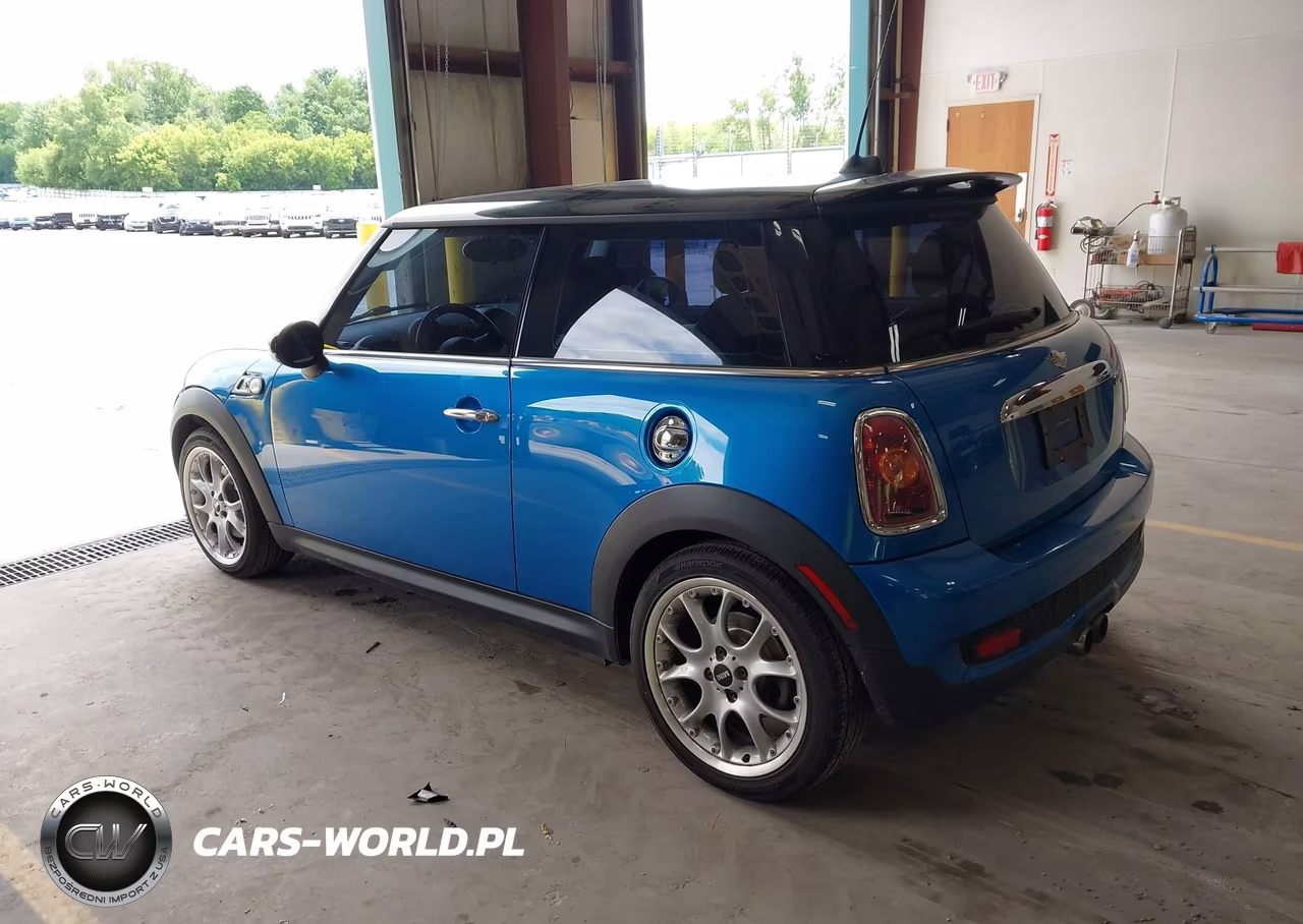 2007 Mini Cooper S VIN:WMWMF73557TL87277 - 3