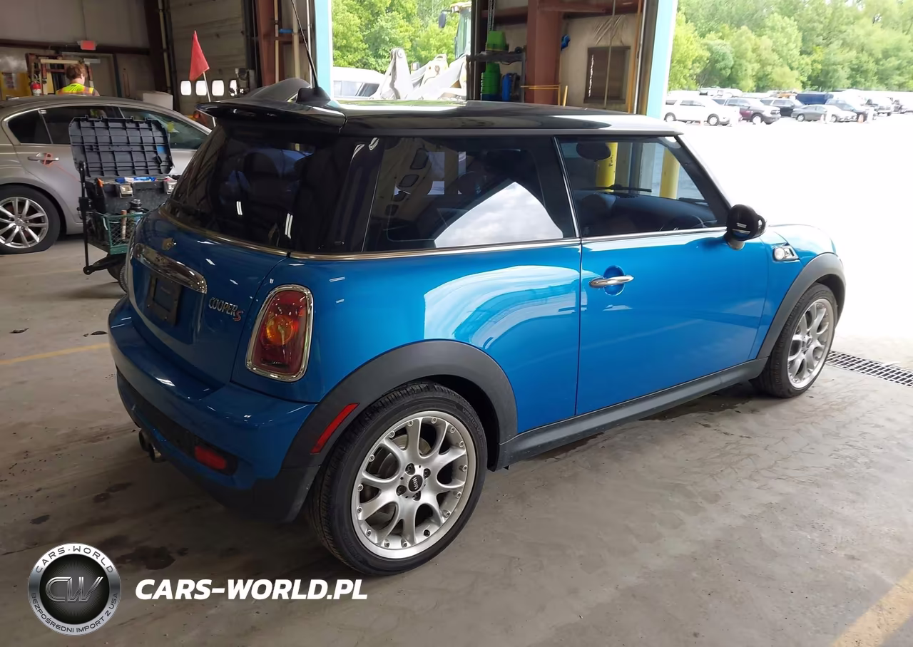 2007 Mini Cooper S VIN:WMWMF73557TL87277 - 4