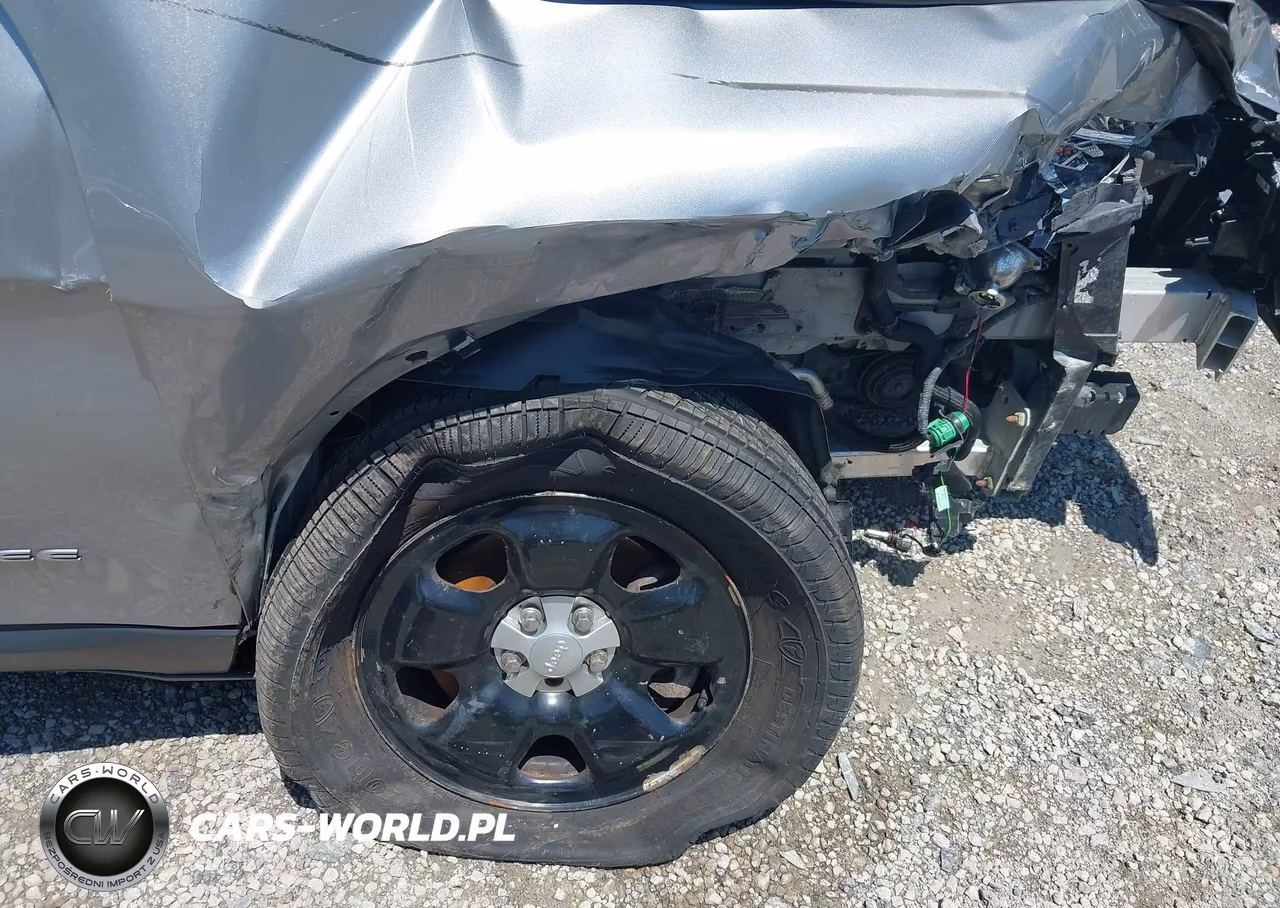 2016 Jeep Cherokee Sport VIN:1C4PJMAB1GW131318 - 6