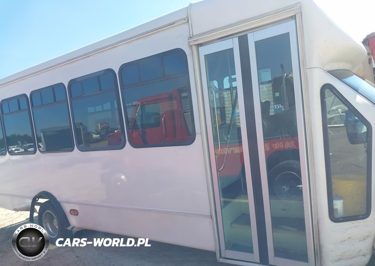 2006 Ford E-450 Cutaway VIN:1FDXE45S36DA28616 - 13