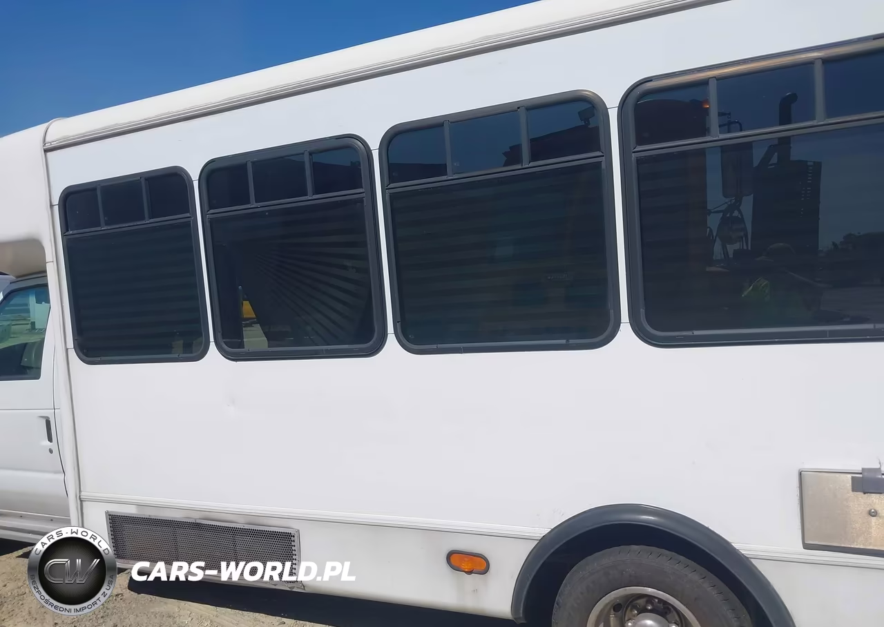 2006 Ford E-450 Cutaway VIN:1FDXE45S36DA28616 - 14