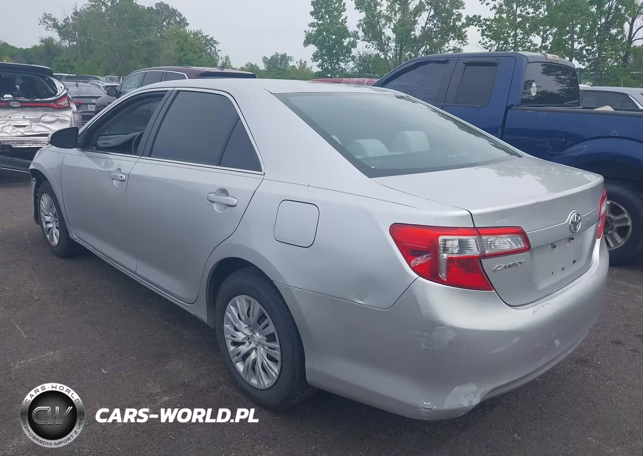 2012 Toyota Camry Le VIN:4T1BF1FK1CU582060 - 3