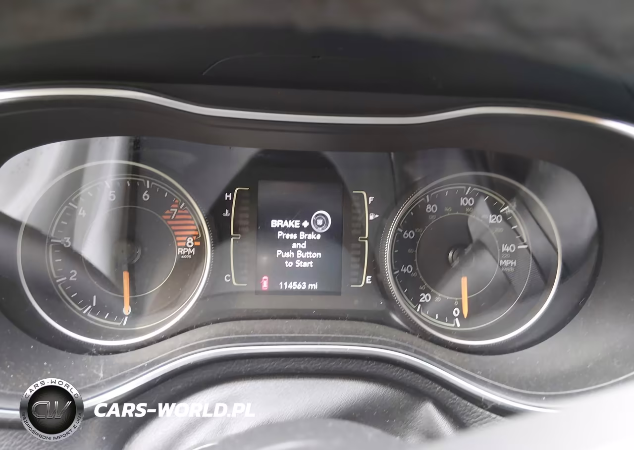 2019 Jeep Cherokee Latitude Plus 4X4 VIN:1C4PJMLX9KD107393 - 7