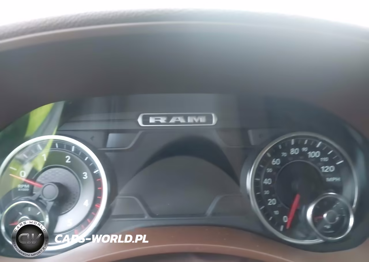 2019 Ram 3500 Laramie 4X4 8' Box VIN:3C63RRJL1KG533853 - 5