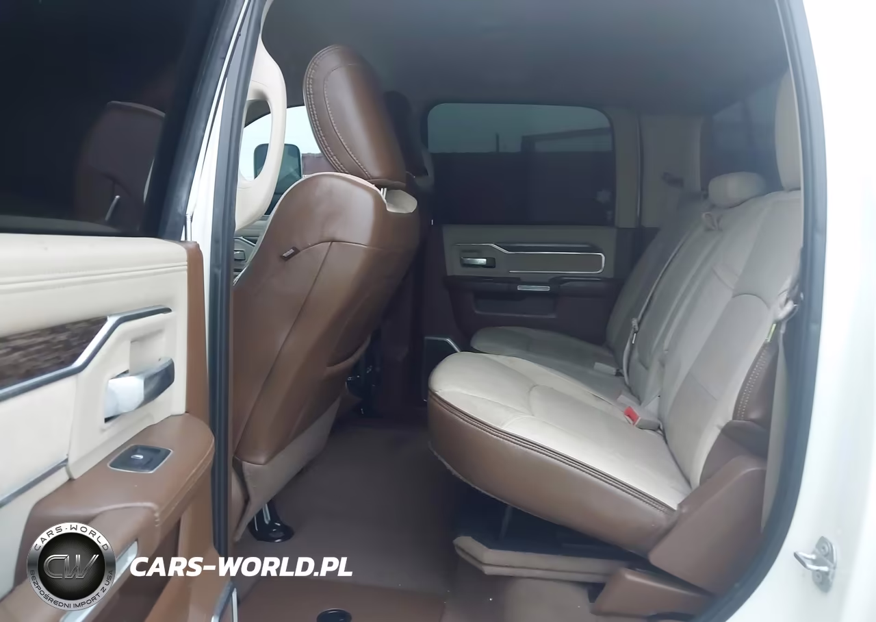 2019 Ram 3500 Laramie 4X4 8' Box VIN:3C63RRJL1KG533853 - 7