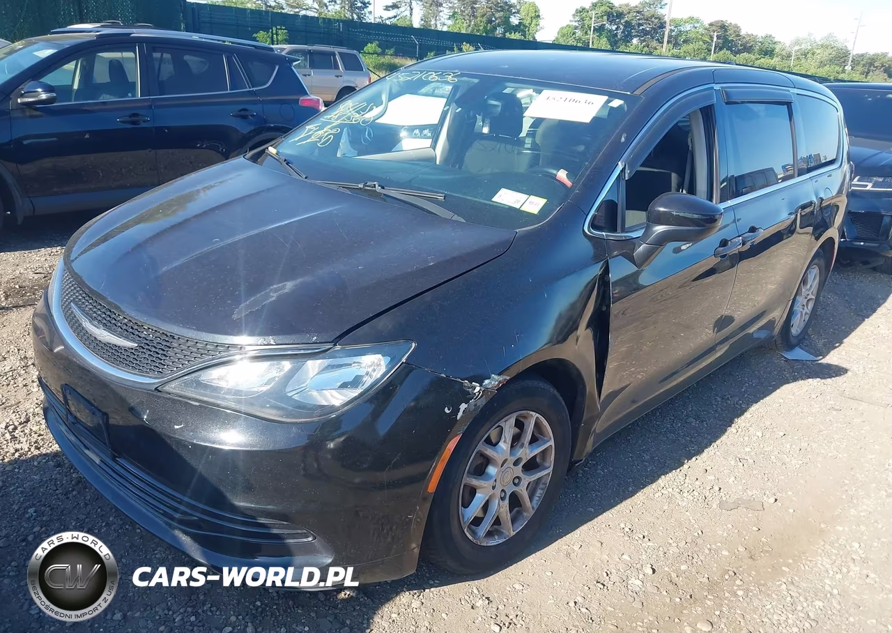 2017 Chrysler Pacifica Touring VIN:2C4RC1DG3HR517371 - 2