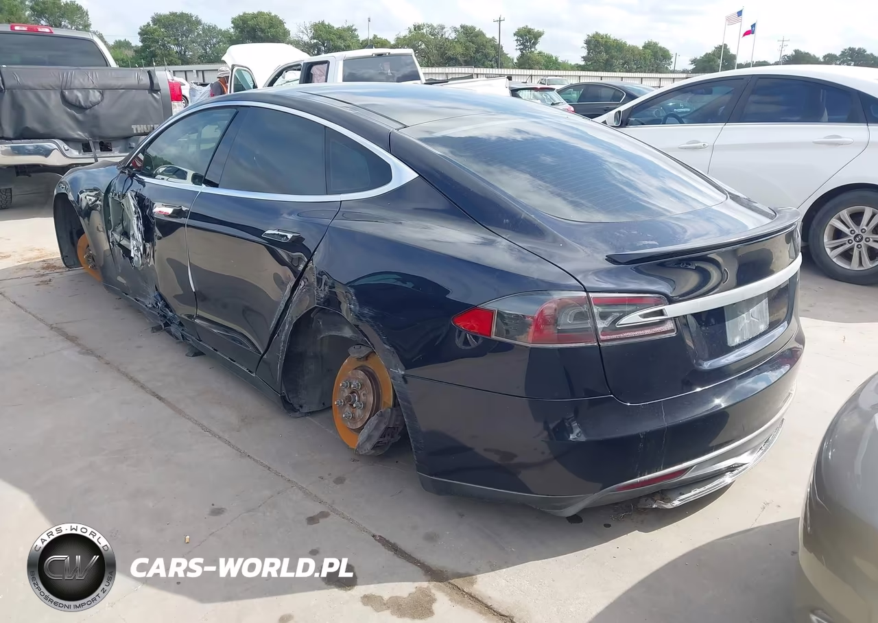 2014 Tesla Model S VIN:5YJSA1S10EFP43493 - 3