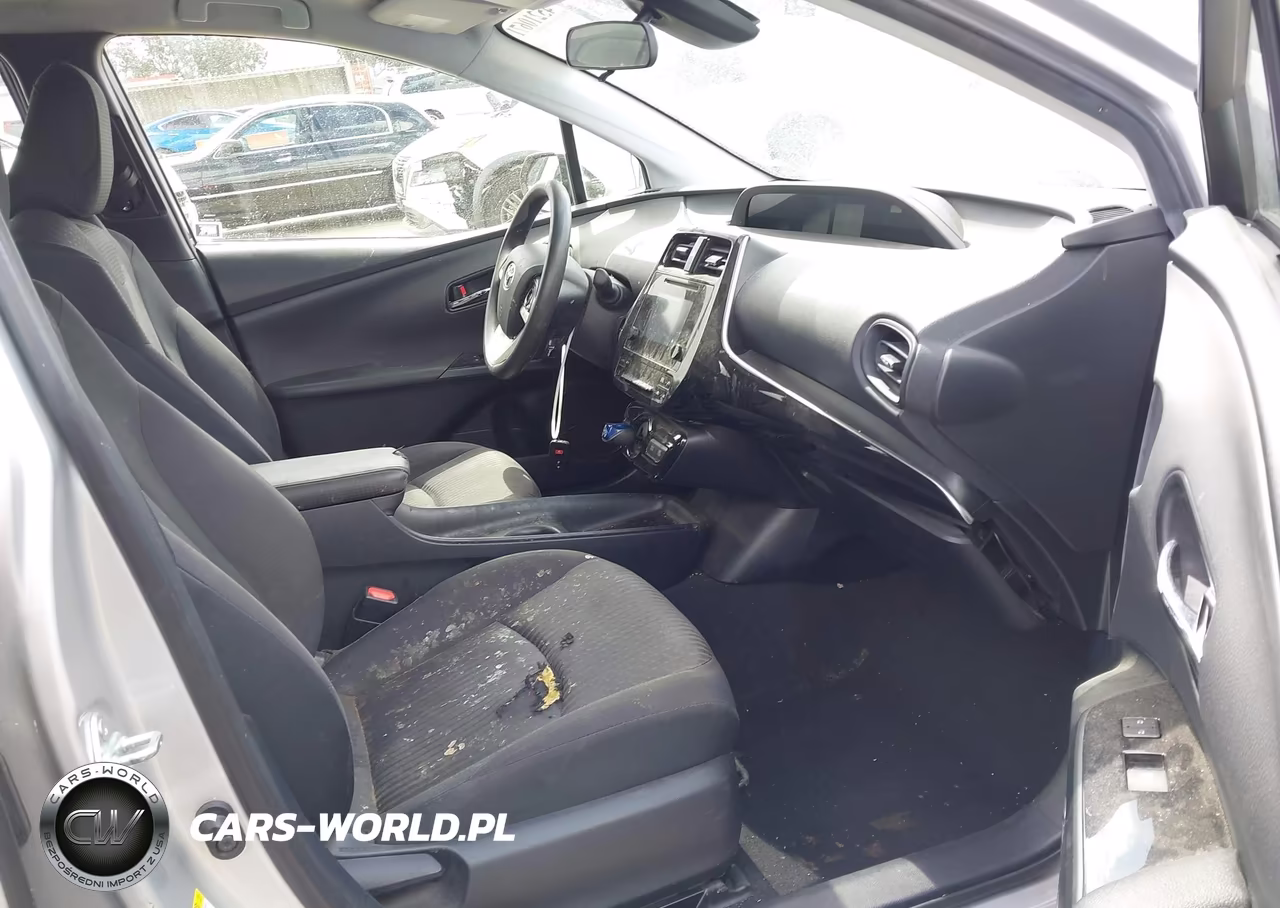 2018 Toyota Prius Two VIN:JTDKBRFU8J3581474 - 5