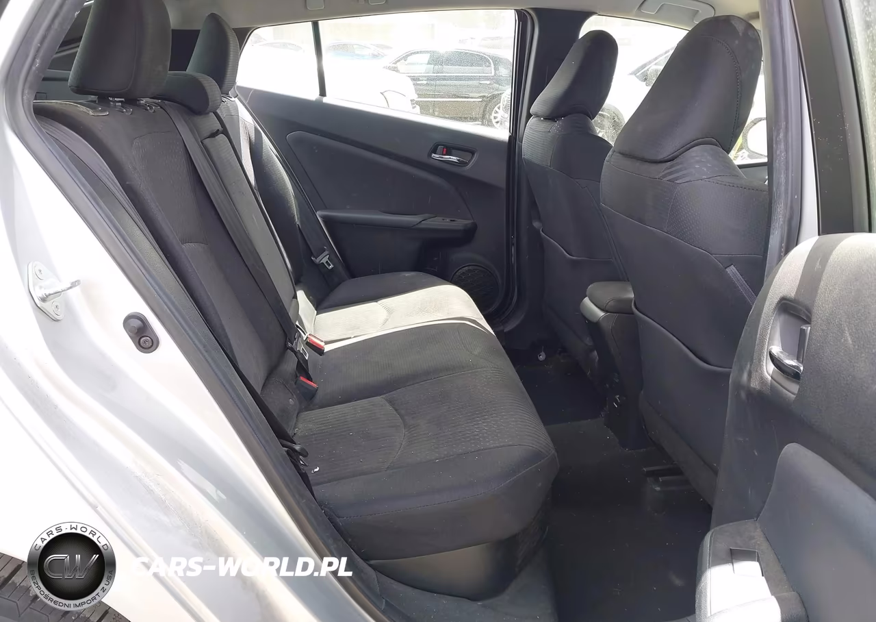 2018 Toyota Prius Two VIN:JTDKBRFU8J3581474 - 8