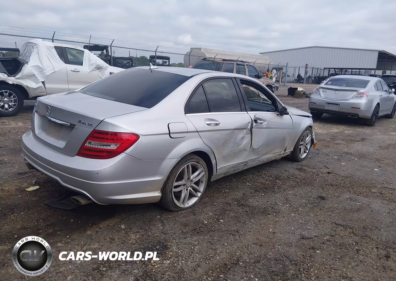 2012 Mercedes-Benz C 300 Luxury 4Matic-Sport 4Matic VIN:WDDGF8BB3CR207207 - 4