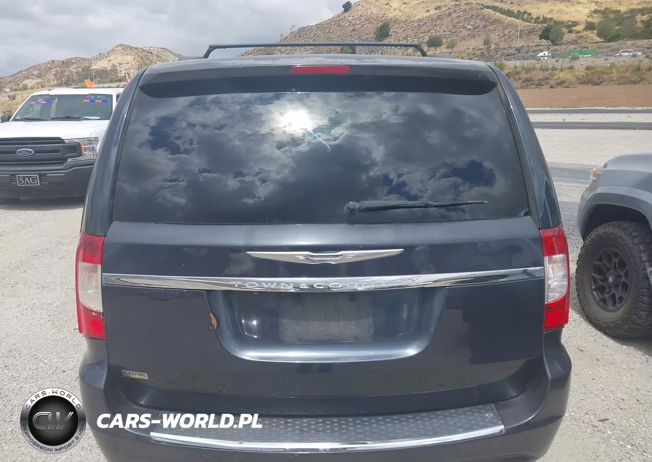 2014 Chrysler Town & Country Touring VIN:2C4RC1BG3ER203654 - 17