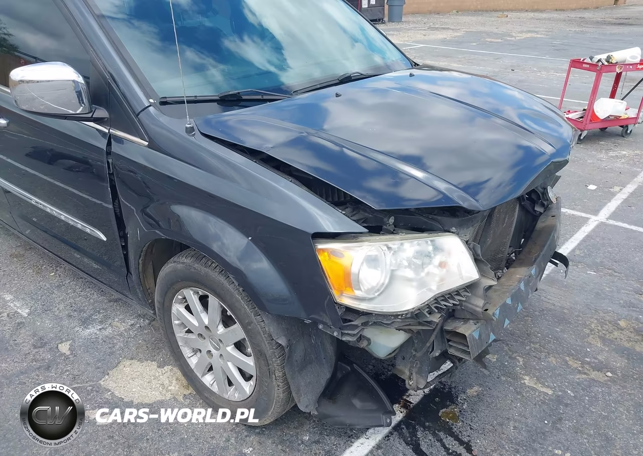 2014 Chrysler Town & Country Touring VIN:2C4RC1BG3ER203654 - 20