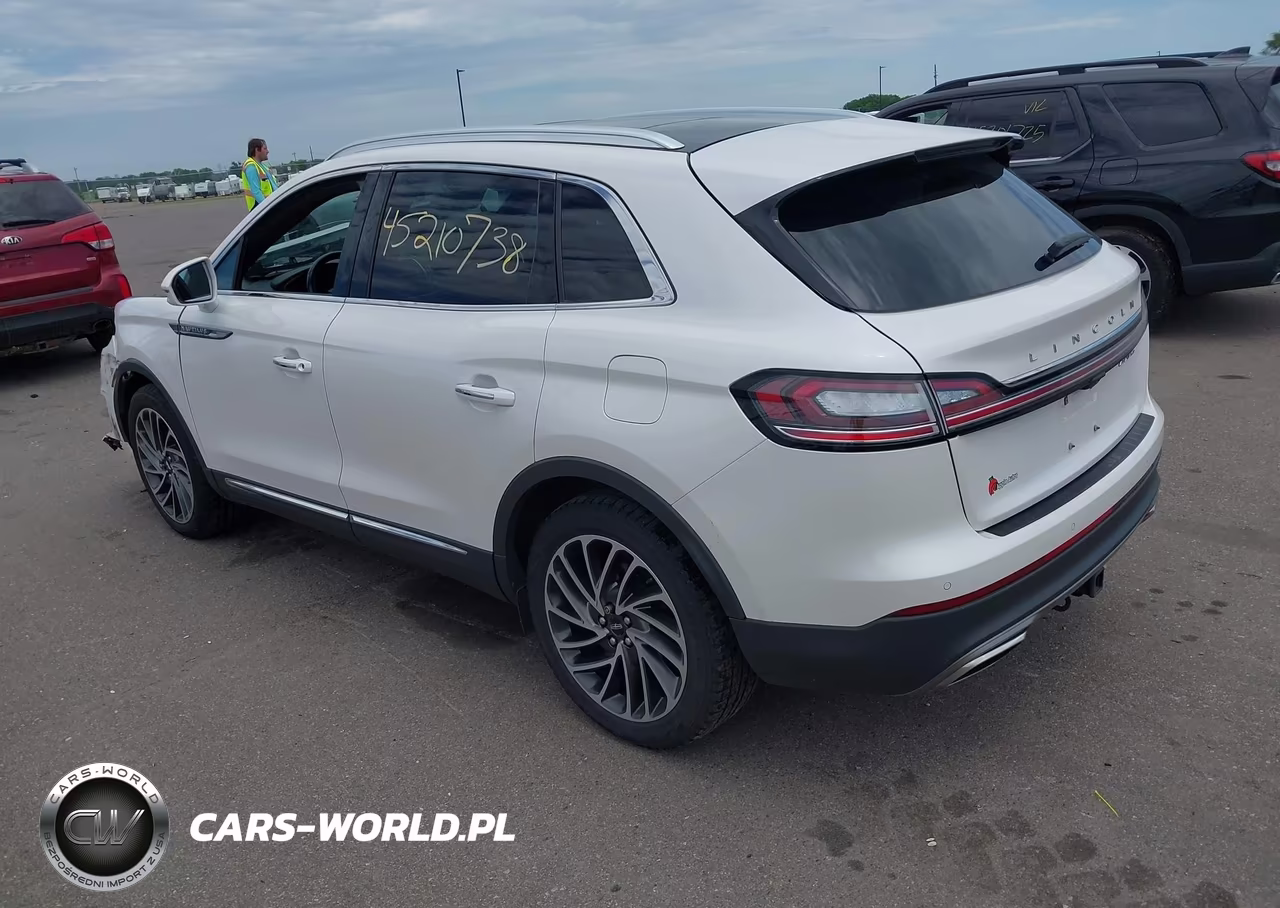 2019 Lincoln Nautilus Reserve VIN:2LMPJ8L93KBL67030 - 3
