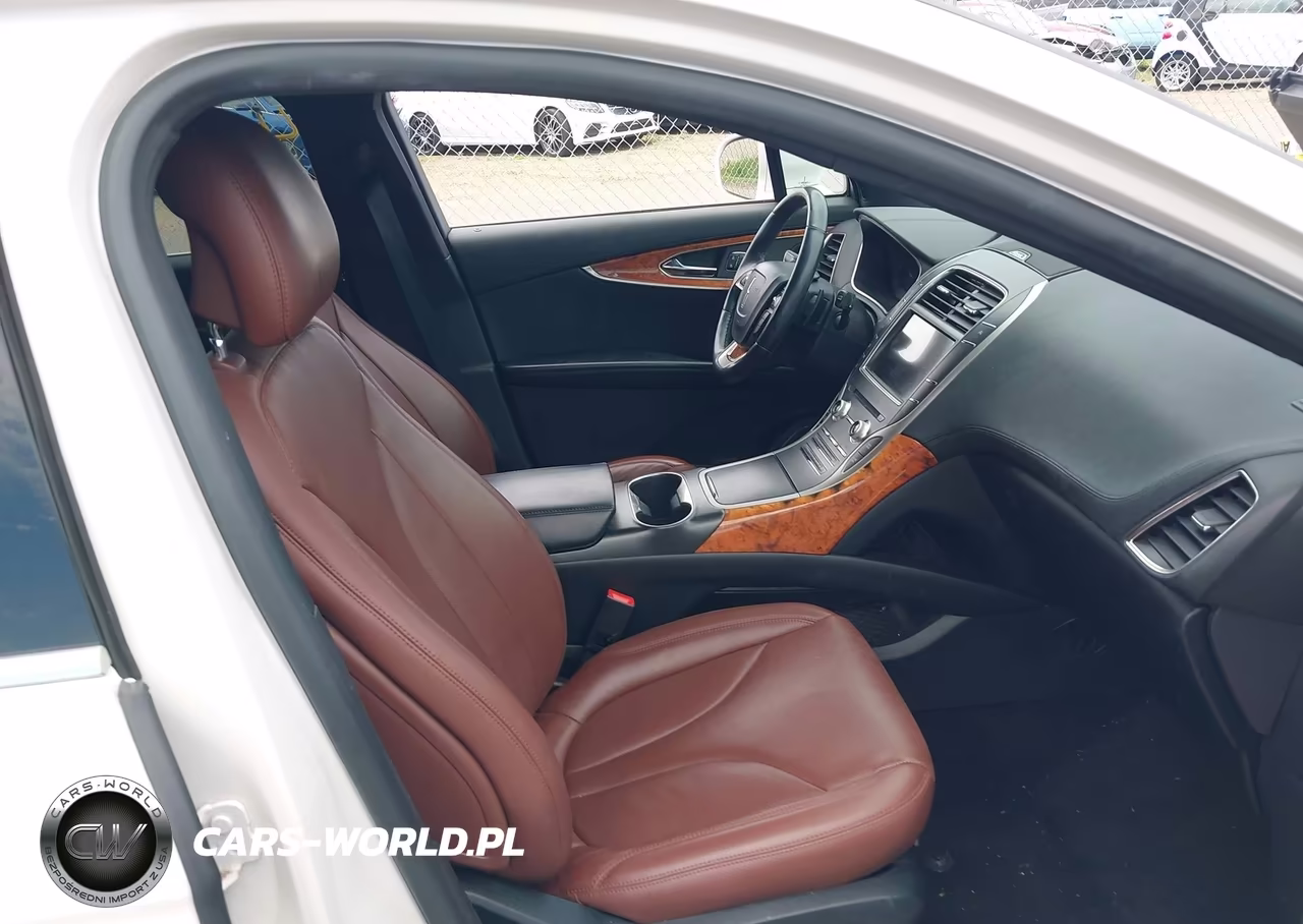 2019 Lincoln Nautilus Reserve VIN:2LMPJ8L93KBL67030 - 5