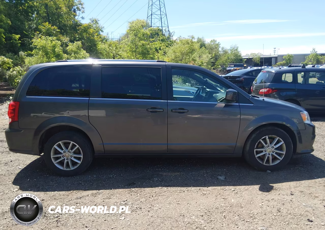 2018 Dodge Grand Caravan Sxt VIN:2C4RDGCG2JR360052 - 13