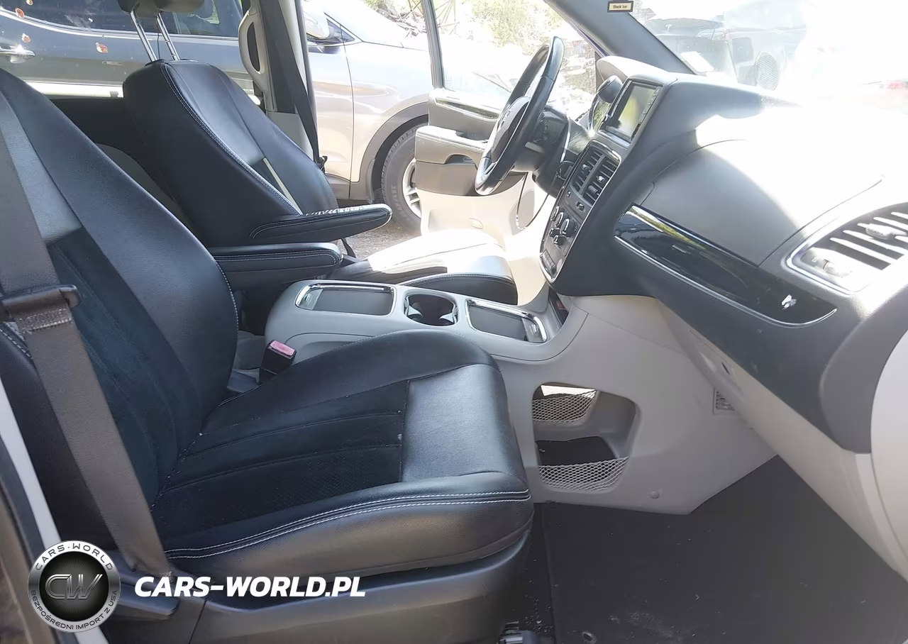 2018 Dodge Grand Caravan Sxt VIN:2C4RDGCG2JR360052 - 5