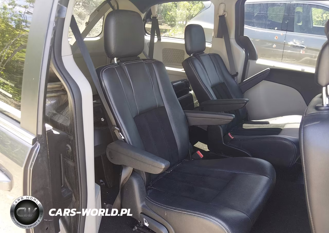 2018 Dodge Grand Caravan Sxt VIN:2C4RDGCG2JR360052 - 8