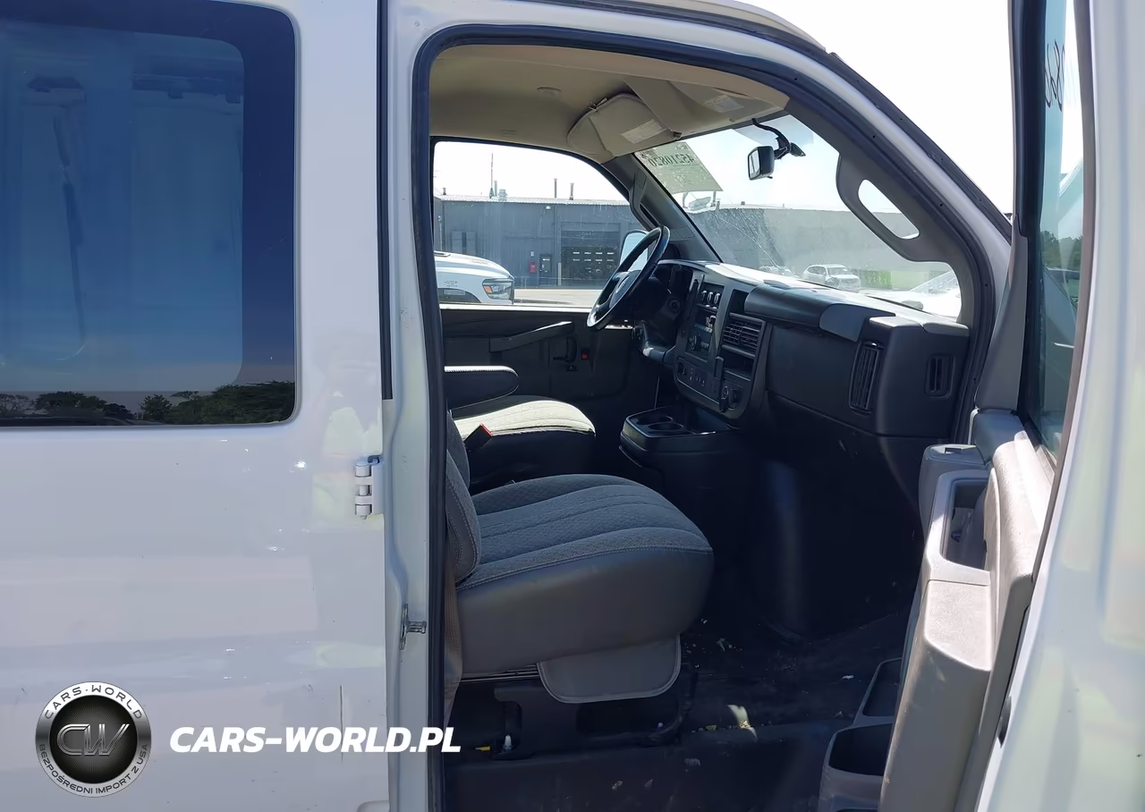 2023 GMC Savana Cargo Rwd 3500 Extended Wheelbase Work Van VIN:1GTZ7HFP4P1104159 - 5