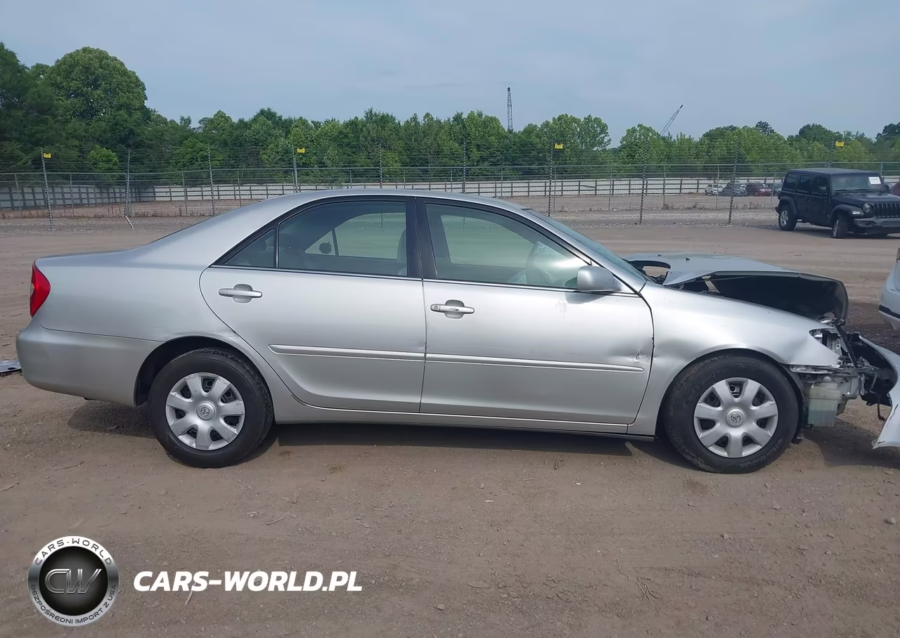 2002 Toyota Camry Le VIN:4T1BE32K12U631454 - 13