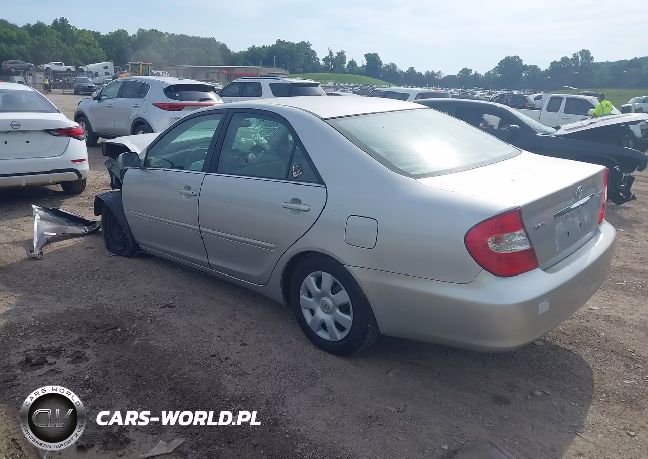 2002 Toyota Camry Le VIN:4T1BE32K12U631454 - 3