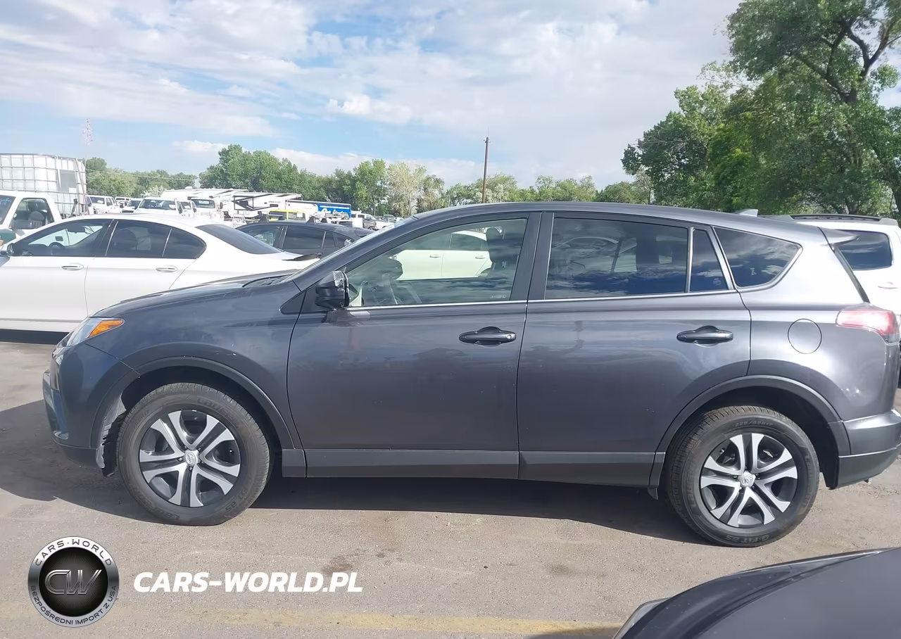 2018 Toyota Rav4 Le VIN:JTMBFREV0JD251370 - 14
