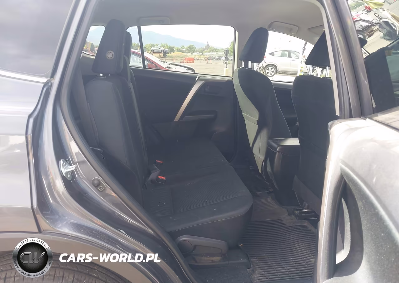 2018 Toyota Rav4 Le VIN:JTMBFREV0JD251370 - 8