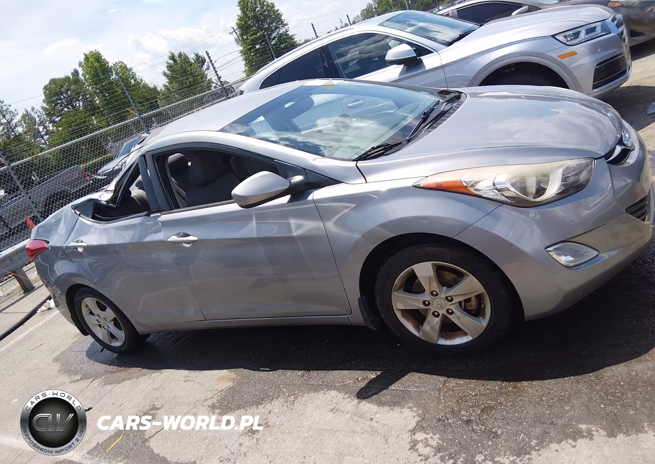 2013 Hyundai Elantra Gls VIN:KMHDH4AE4DU584361 - 13