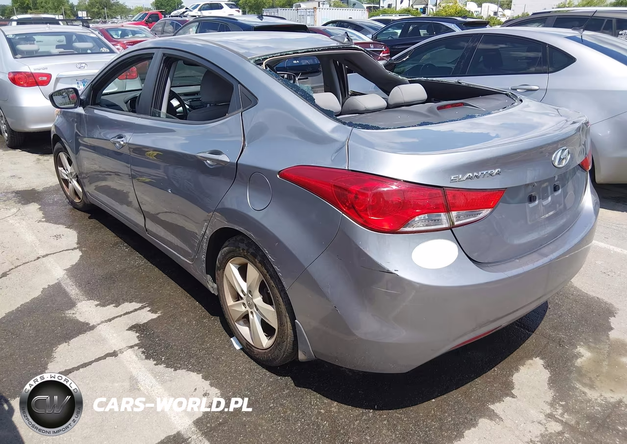 2013 Hyundai Elantra Gls VIN:KMHDH4AE4DU584361 - 3