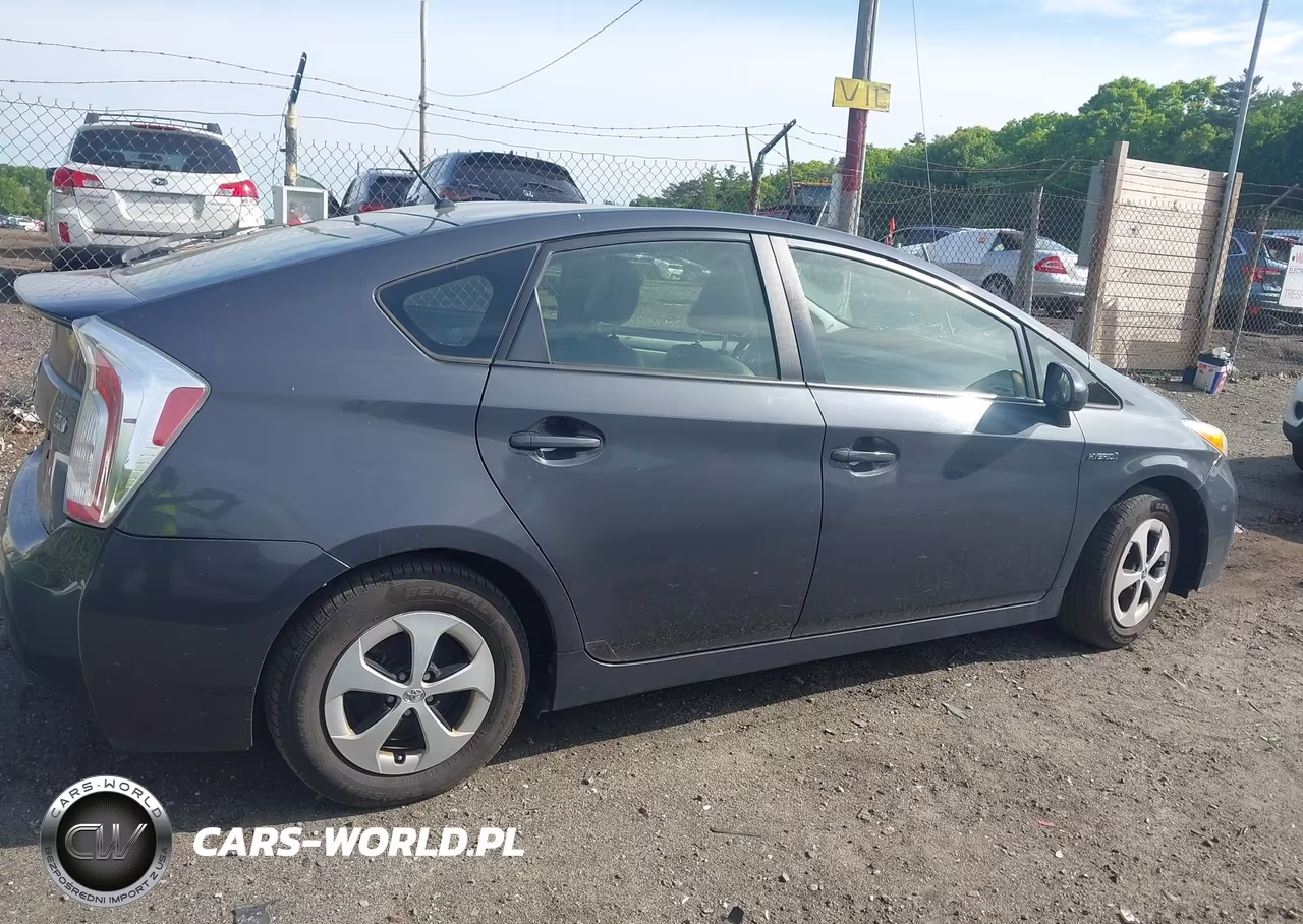 2012 Toyota Prius Two VIN:JTDKN3DU3C5464612 - 13