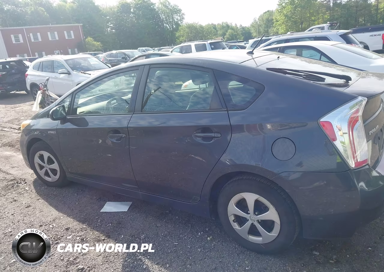 2012 Toyota Prius Two VIN:JTDKN3DU3C5464612 - 14
