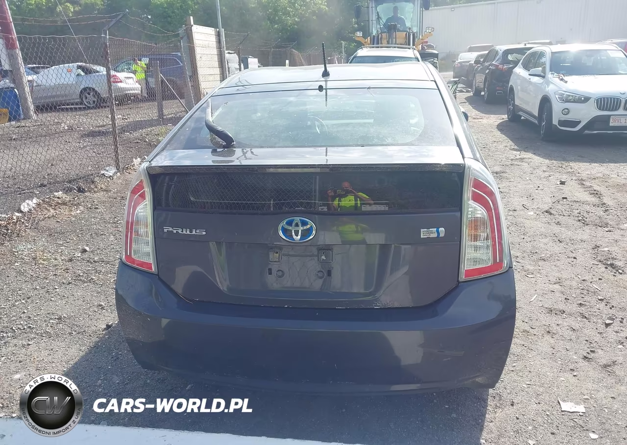 2012 Toyota Prius Two VIN:JTDKN3DU3C5464612 - 16