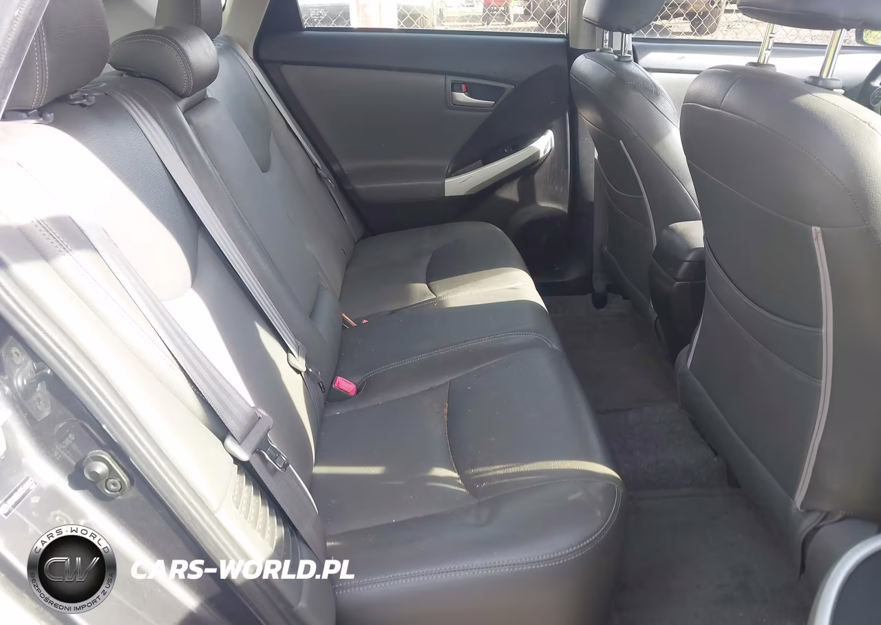 2012 Toyota Prius Two VIN:JTDKN3DU3C5464612 - 8
