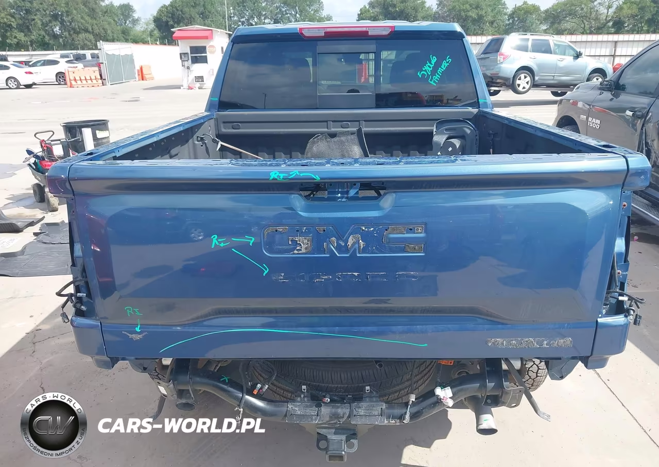 2025 GMC Sierra 1500 4Wd Short Box Elevation With 3Sb VIN:1GTUUCED9SZ278199 - 17