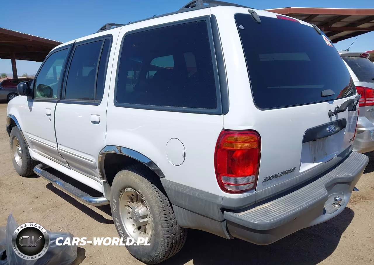 2000 Ford Explorer Xls VIN:1FMDU62X0YUB07925 - 3