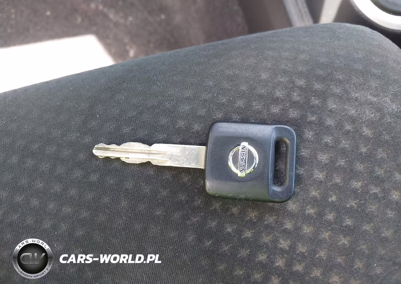 2010 Nissan Versa 1.8S VIN:3N1BC1CP0AL380527 - 11