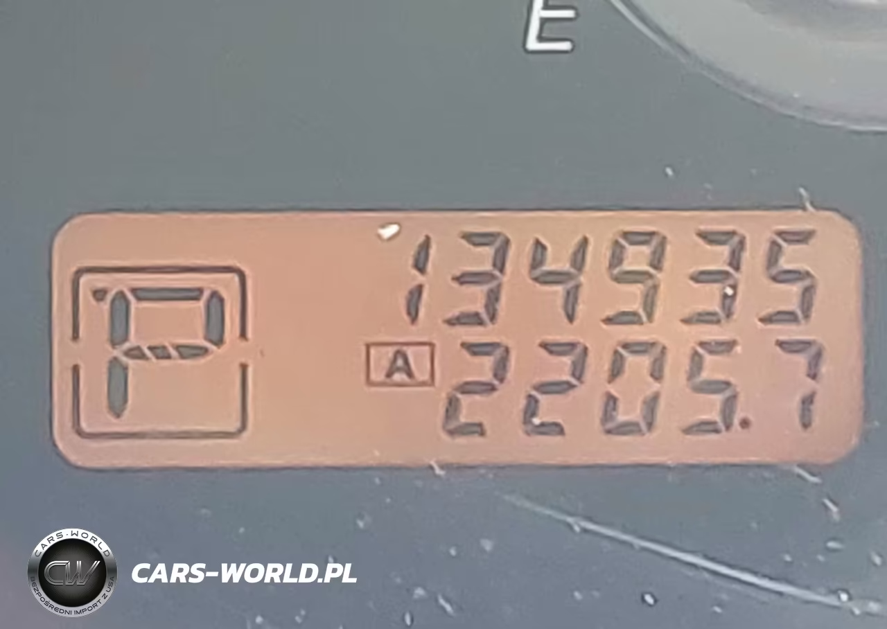 2010 Nissan Versa 1.8S VIN:3N1BC1CP0AL380527 - 15