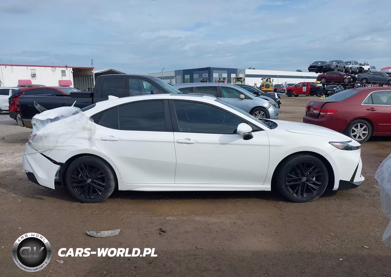 2025 Toyota Camry Se VIN:4T1DAACK2SU506955 - 13