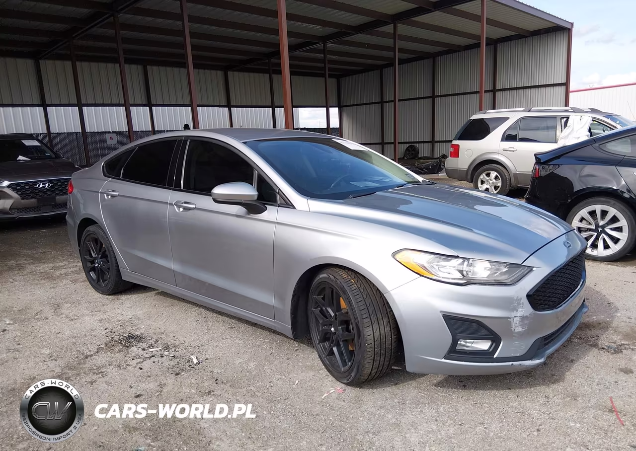 2020 Ford Fusion Se – zdjęcie 1 z 16