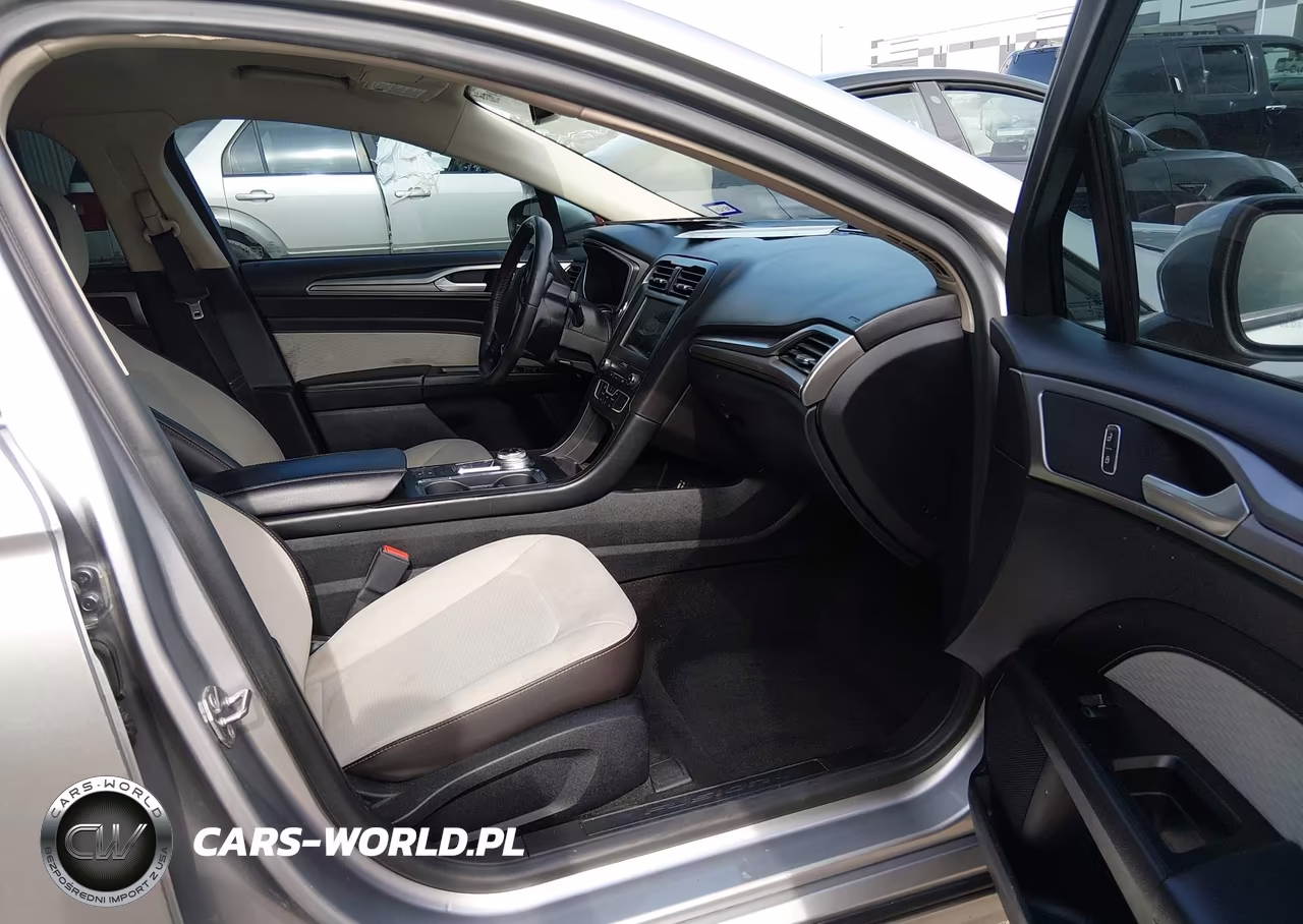 2020 Ford Fusion Se VIN:3FA6P0HD2LR125802 - 5