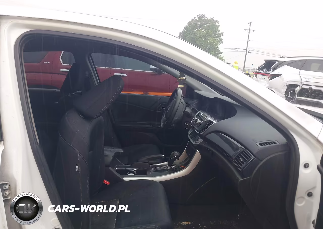 2015 Honda Accord Sport VIN:1HGCR2F57FA218720 - 5