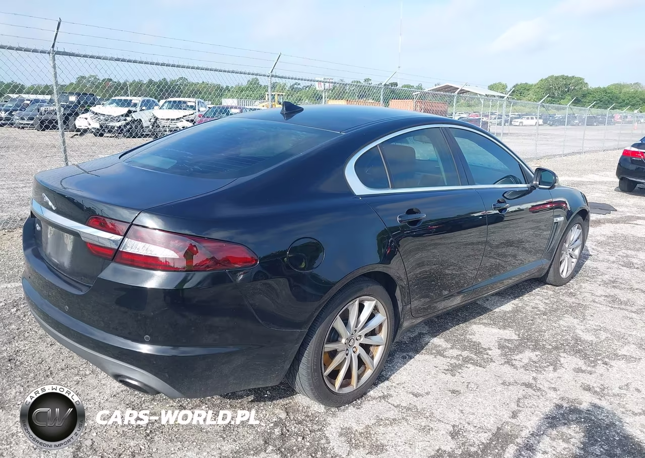 2013 Jaguar Xf I4 T VIN:SAJWA0ESXDPS65508 - 4