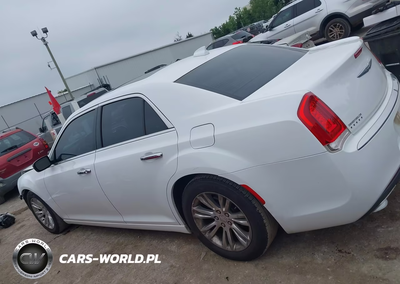 2015 Chrysler 300C VIN:2C3CCAEG7FH792222 - 15