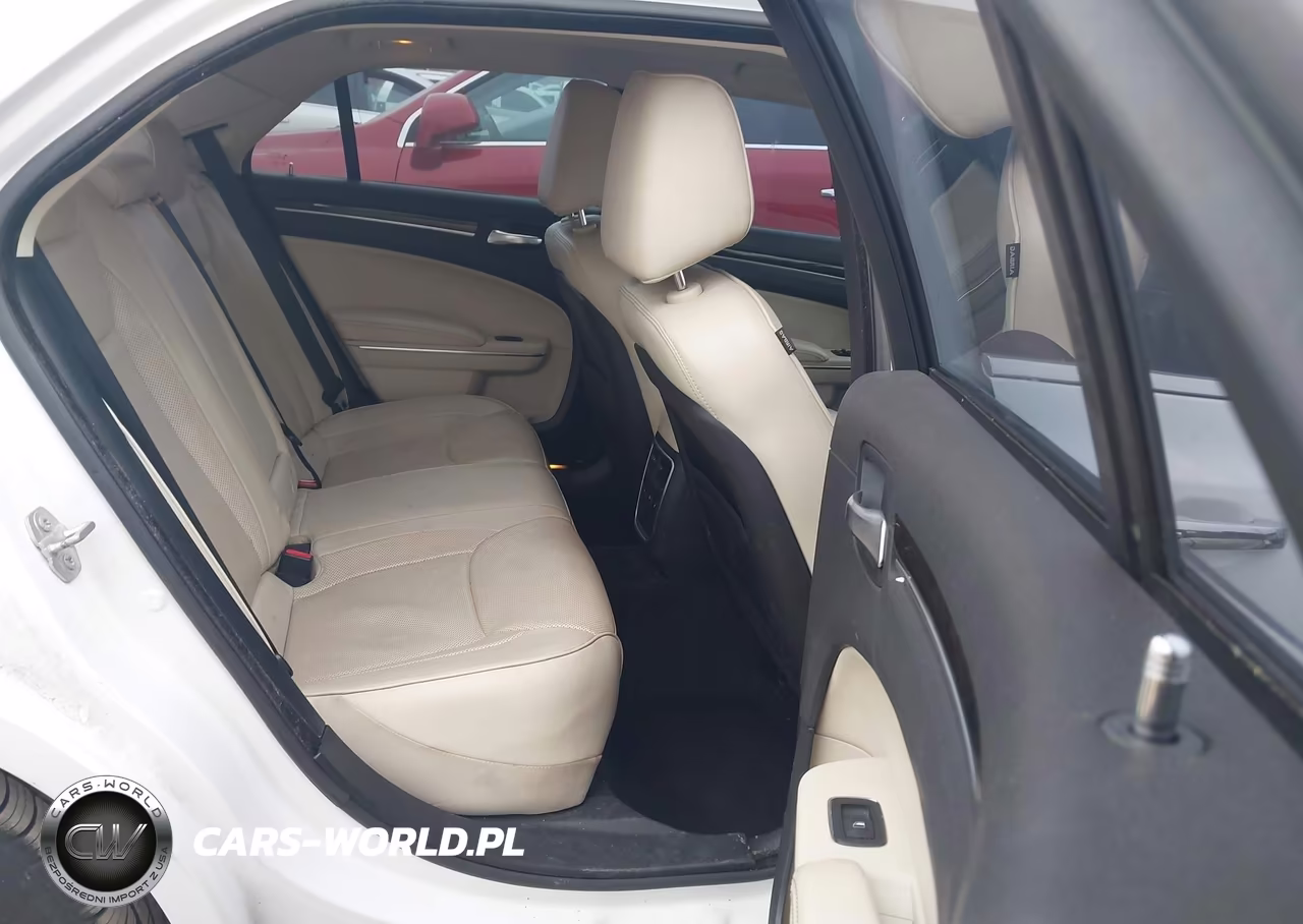 2015 Chrysler 300C VIN:2C3CCAEG7FH792222 - 8