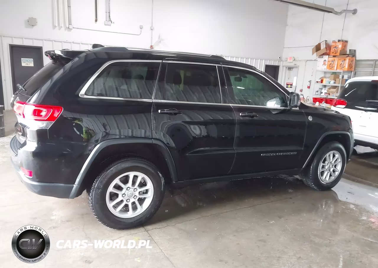 2018 Jeep Grand Cherokee Altitude 4X4-Laredo 4X4-Laredo E 4X4-Upland 4X4 VIN:1C4RJFAG5JC177467 - 18
