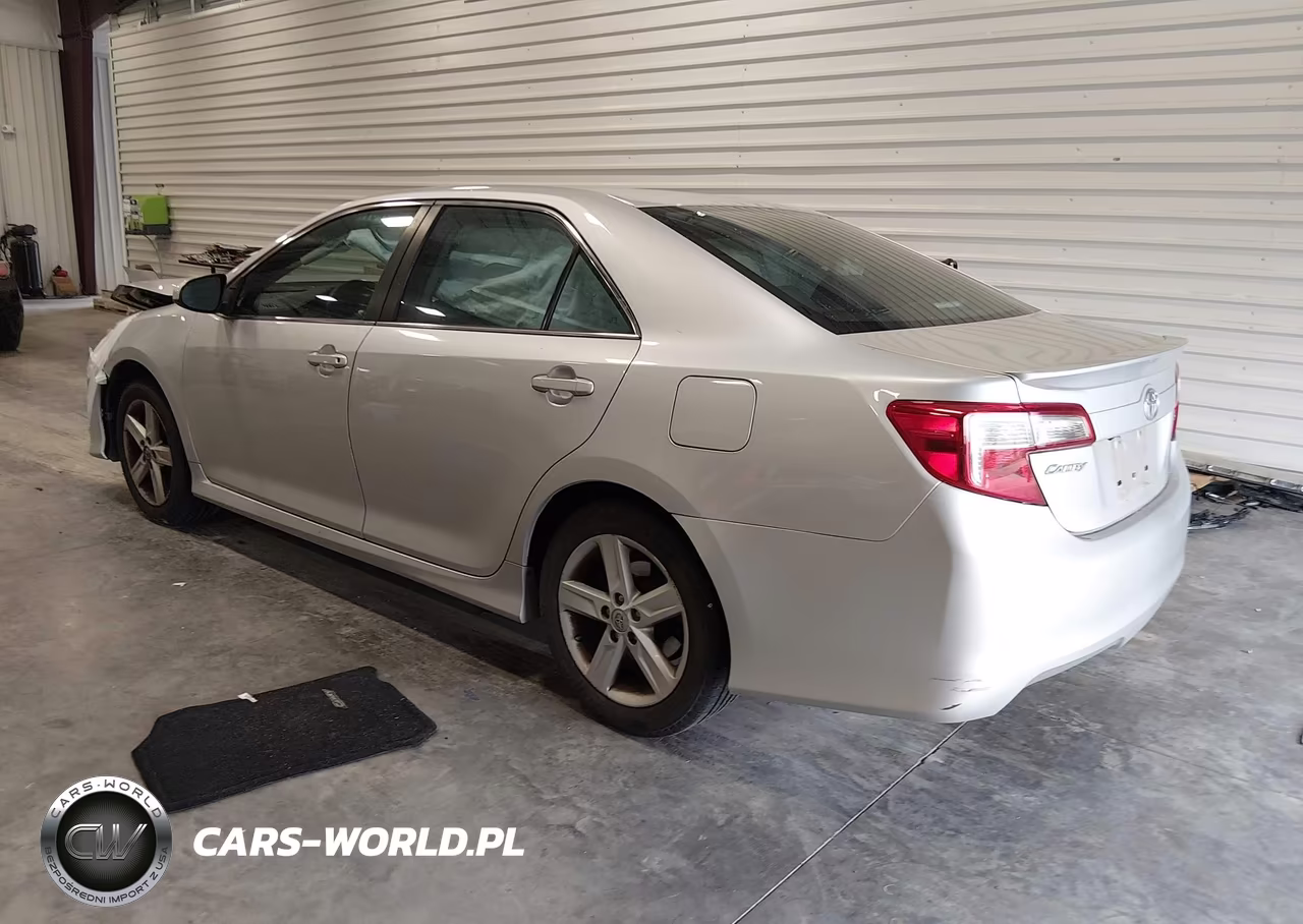 2014 Toyota Camry Se VIN:4T1BF1FK9EU390260 - 3
